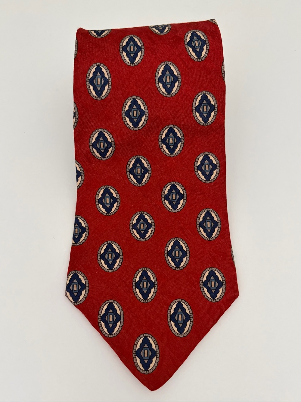 Men's Red Medallion Pattern Silk Tie